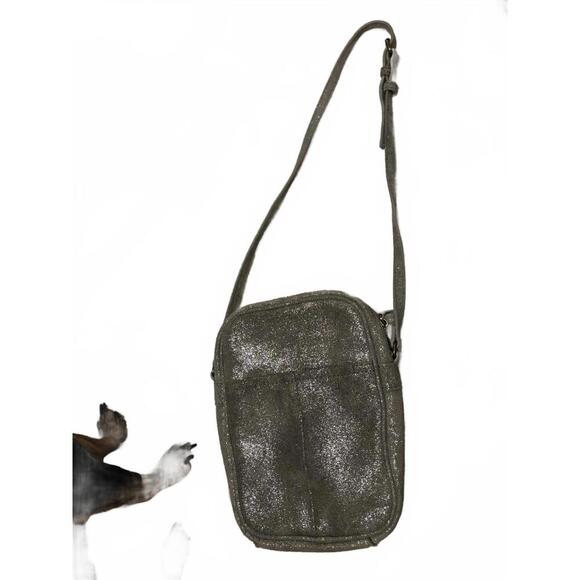 LIKE NEW American Leather Co Shimmery Gunmetal Crossbody Bag - Picture 4 of 8
